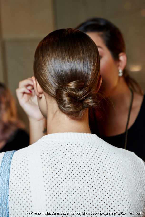 13163-a-low-twisted-chignon-article_media_block-1.jpg 13163-a-low-twisted-chignon-article_media_block-1.jpg