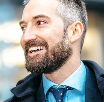 Men: how can you enhance your salt and pepper hair?