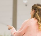 A closer look at the twisted half-ponytail