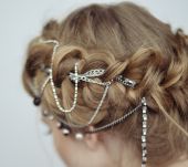 Christmas 2016: an easy-to-create glam hairstyle for the holidays